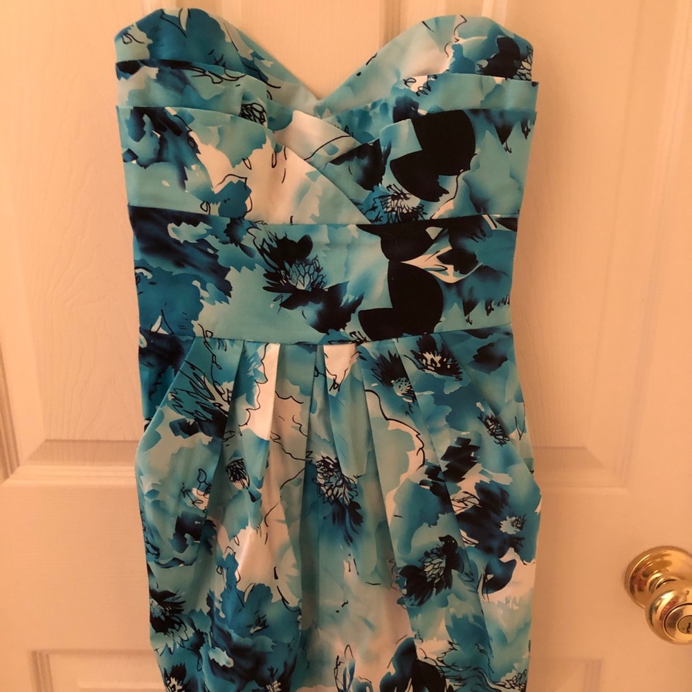 Blue flower dress size 3/4